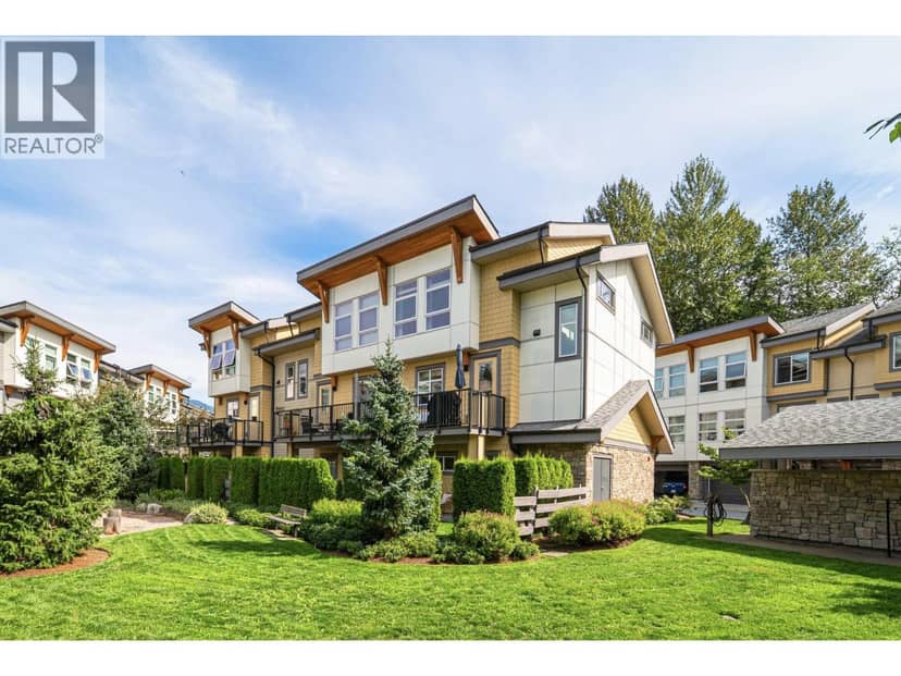 61 39548 LOGGERS LANE, Squamish