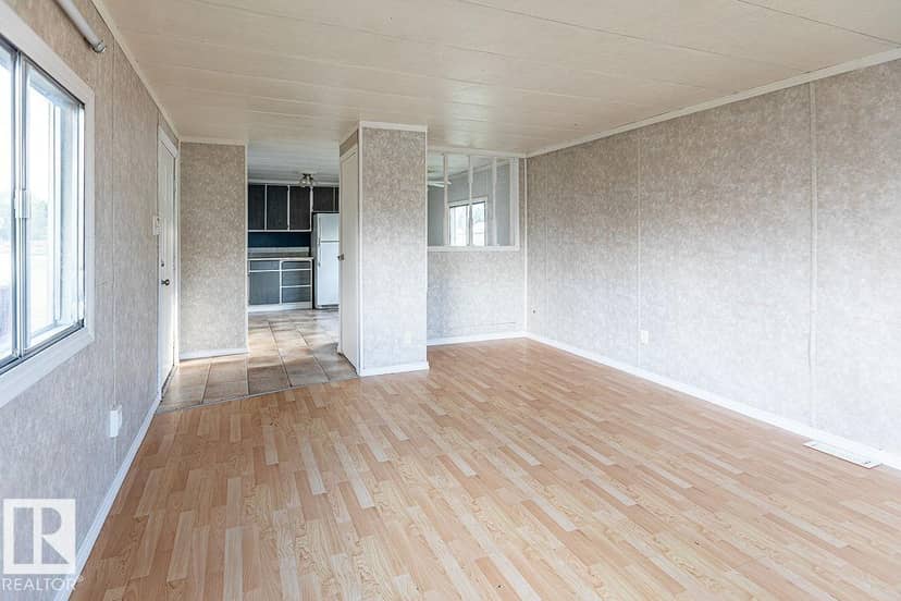 3 Calmar Mobile Home Park, Calmar, photo 4