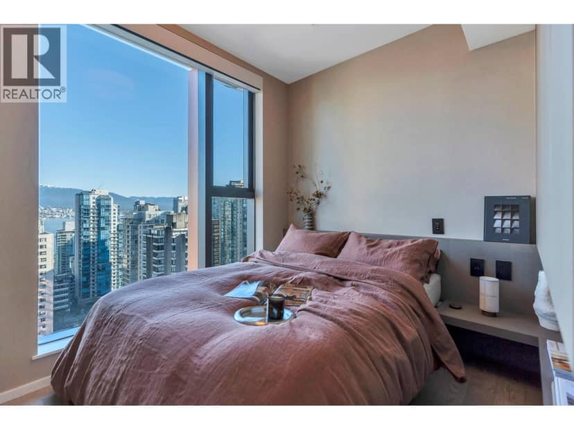 2204 1482 ROBSON STREET, Vancouver, photo 3