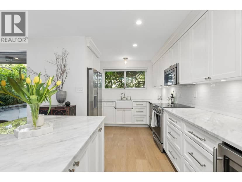 104 2211 West 2nd Ave, Vancouver, photo 3