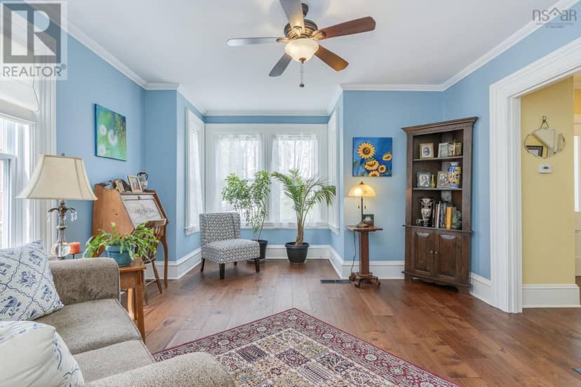 206 Fox Street, Lunenburg, photo 6
