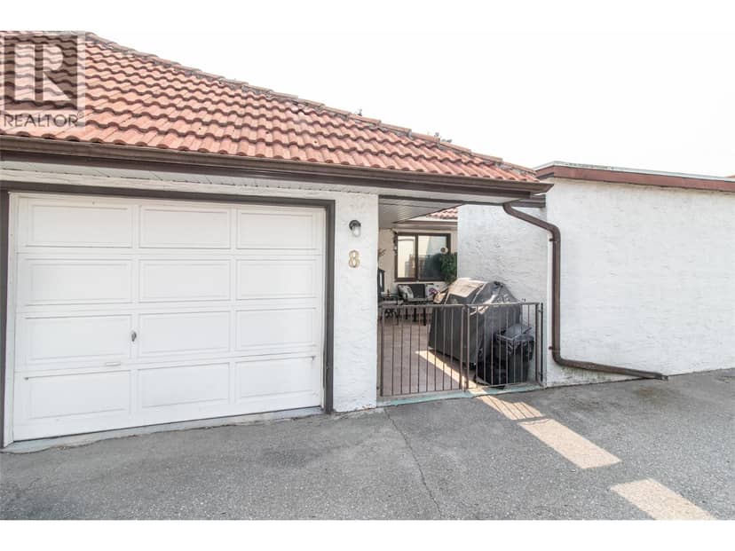 363 Gerstmar Road Unit# 8, Kelowna