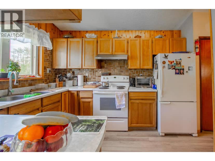 14034 211 Road, Dawson Creek, photo 2