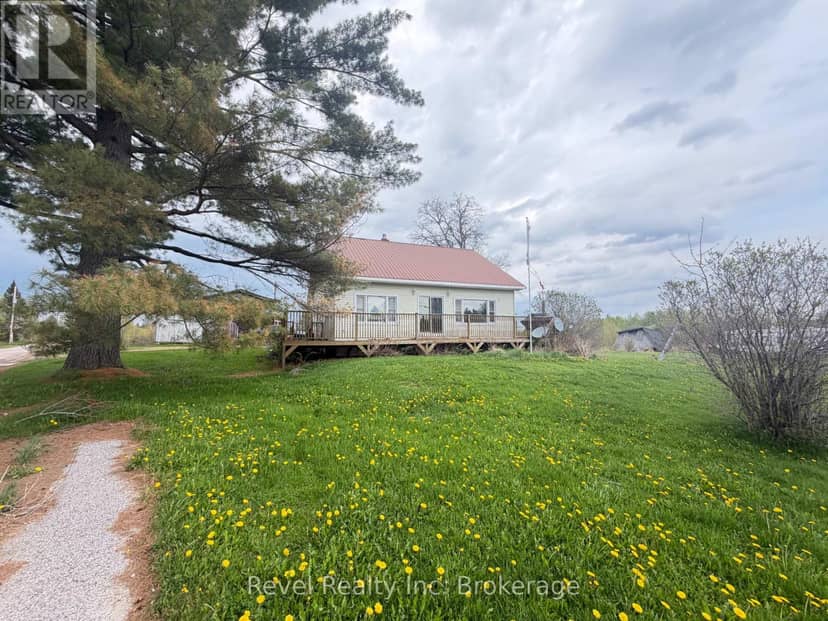 8 Trailaine Road, Parry Sound Remote Area