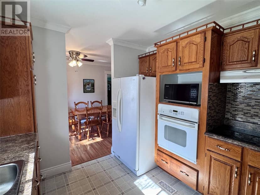 108 High Street, Deer Lake, photo 8