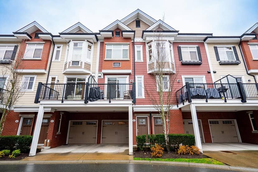 44 8068 207 STREET, Langley