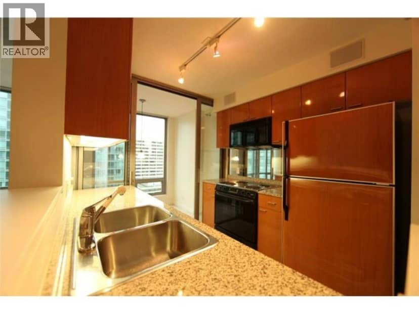 2105 1288 W GEORGIA STREET, Vancouver, photo 3