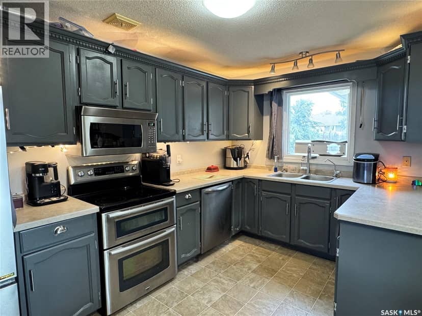 405 2nd AVENUE E, Biggar, photo 7