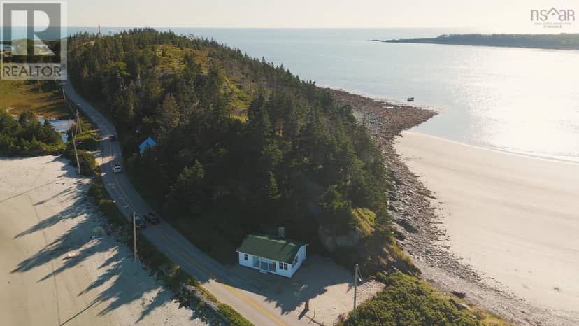 1766 Highway 304, Cape Forchu, photo 3