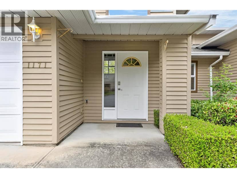 1171 O'FLAHERTY GATE, Port Coquitlam, photo 2
