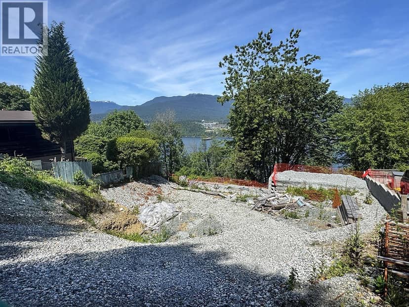 5645 HIGHFIELD DRIVE, Burnaby, photo 2