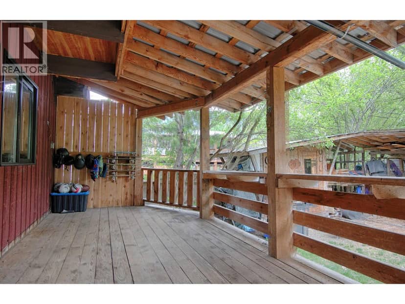 1013 Slocan Street, Slocan, photo 5