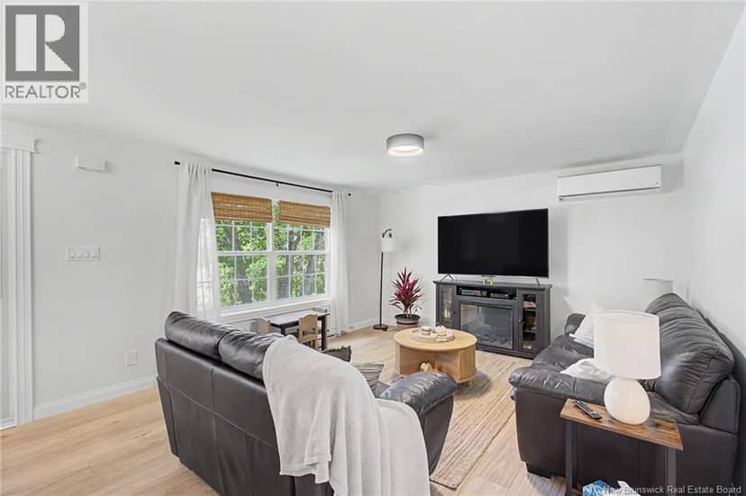 51 Upton Street, Minto, photo 8