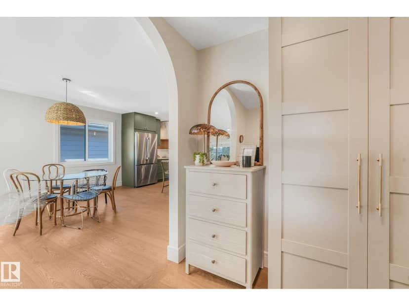 2031 104A ST NW, Edmonton, photo 6