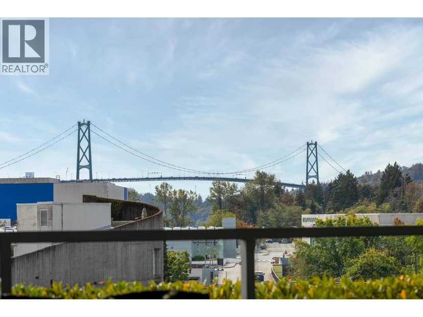 303 866 ARTHUR ERICKSON PLACE, West Vancouver