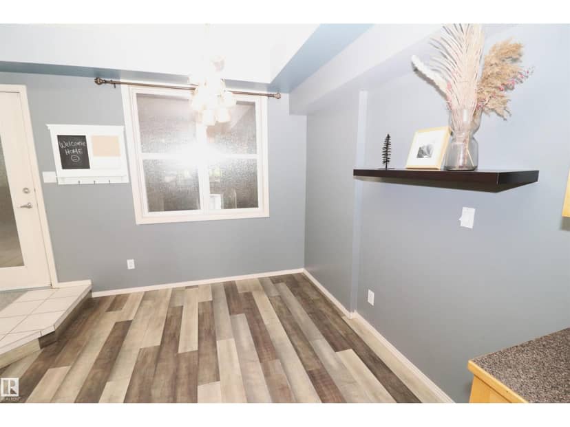 #103 9804 101 ST NW, Edmonton, photo 5