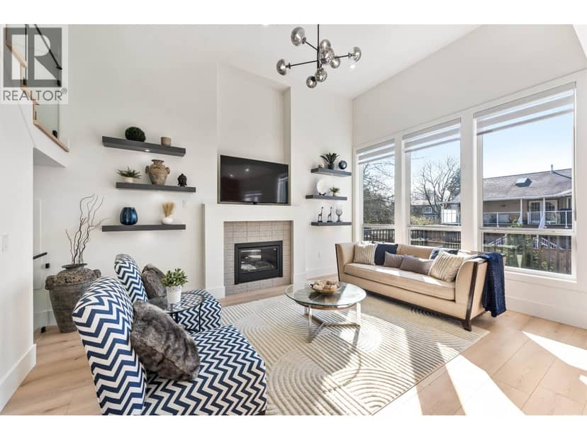 2472 GLENWOOD AVENUE, Port Coquitlam, photo 4