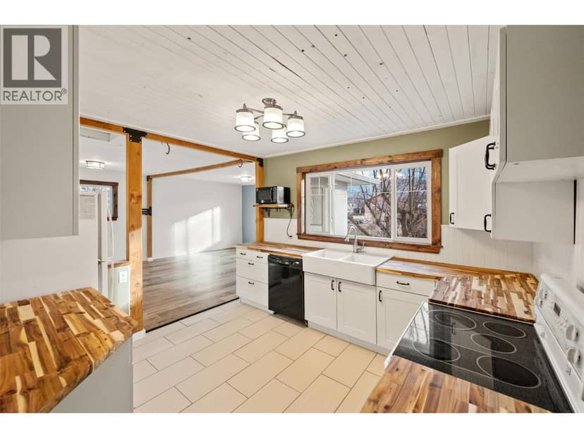 6470 Hollow Street, Oliver