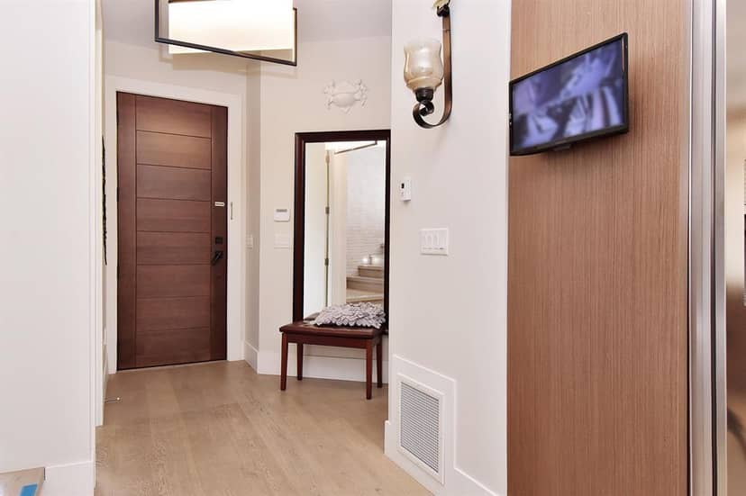 154XX RUSSELL AVENUE, White Rock, photo 8