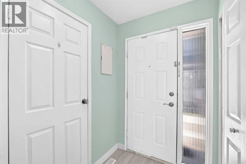1, 208 Grier Terrace NE, Calgary, photo 4