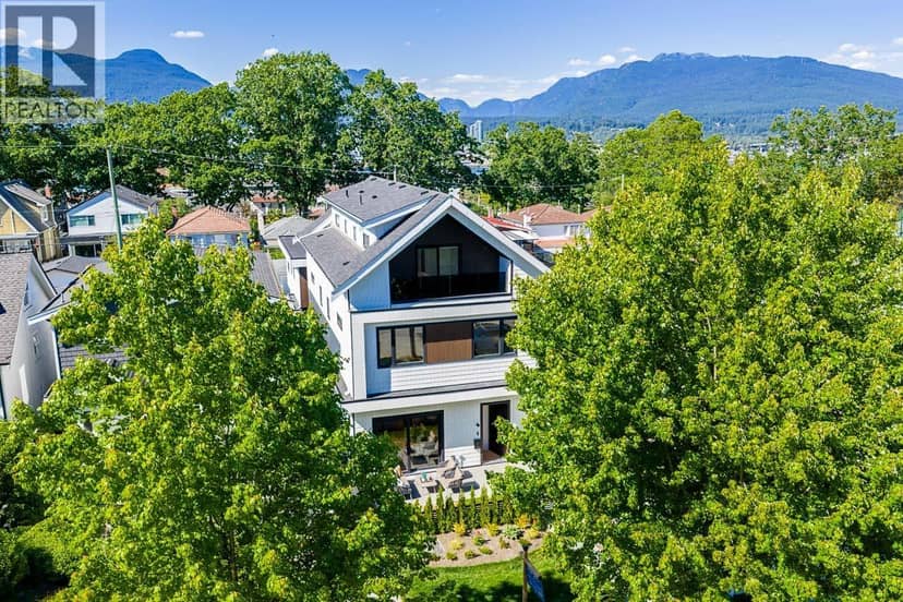 1 2875 Cambridge Street, Vancouver, photo 2