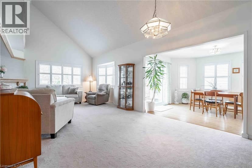 195 SILVERBIRCH Boulevard, Glanbrook, photo 5