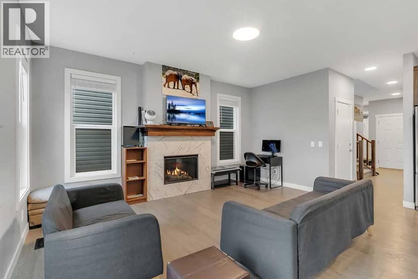 154 Amblehurst Way NW, Calgary, photo 3