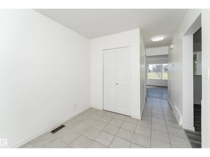 11363 22 AV NW, Edmonton, photo 7