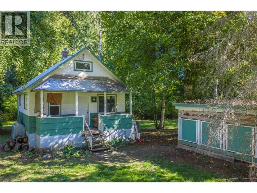 3642 Catherwood Road, Revelstoke