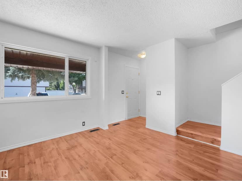 #22 13833 30 ST NW, Edmonton, photo 2