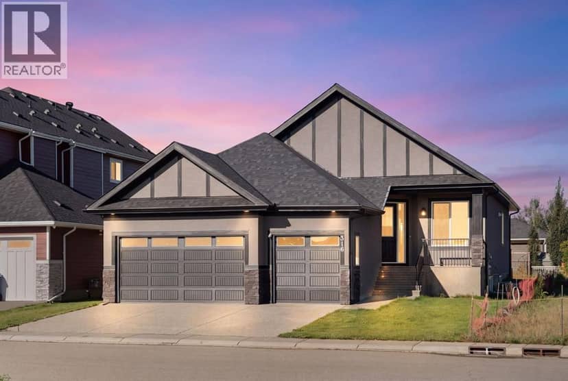 316 Muirfield Crescent, Lyalta