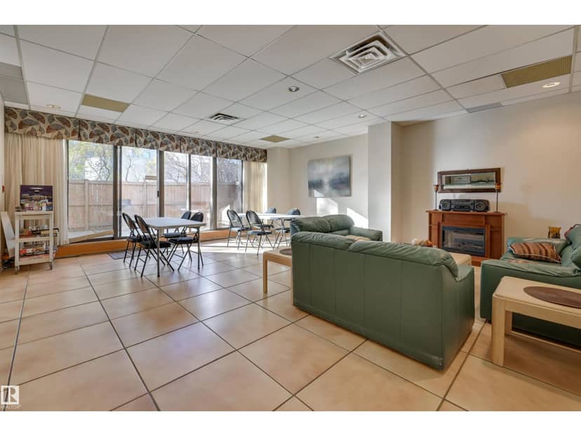 #203 8340 Jasper AV NW NW, Edmonton, photo 4