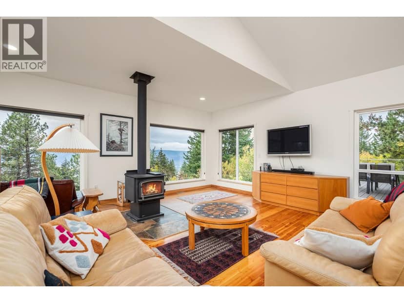 7936 McLennan Road, Vernon, photo 6