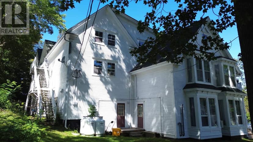 11 Churchill Street, 98 Dufferin Street, Bridgewater, photo 4