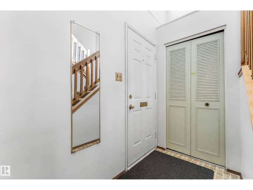 7047 32 AV NW, Edmonton, photo 5