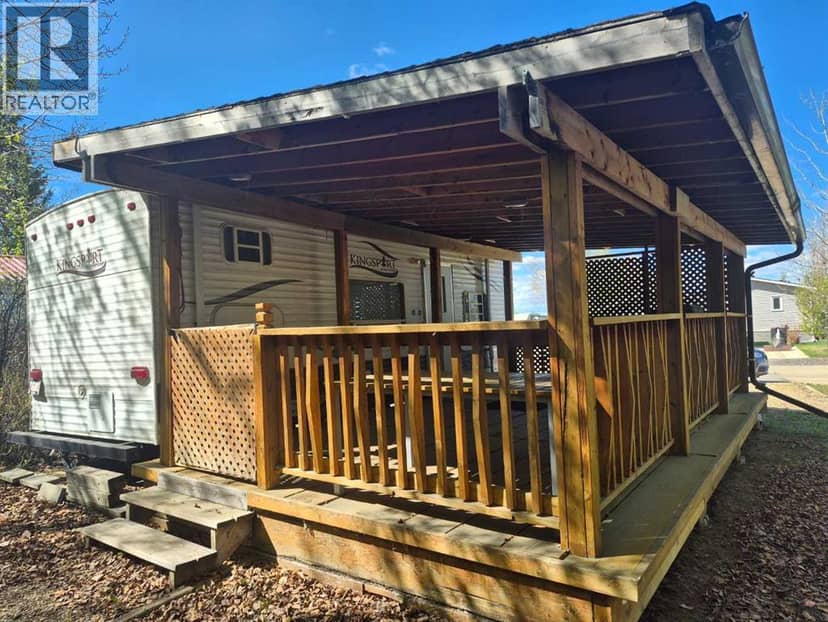 83A, 10046 Township Road 422, Rural Ponoka County