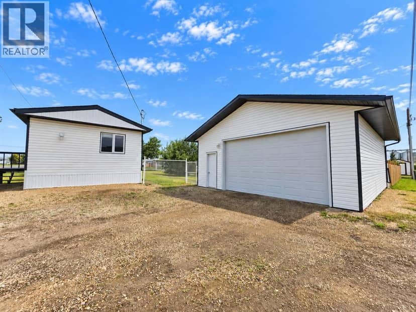 4603 47 Street, Rycroft, photo 2