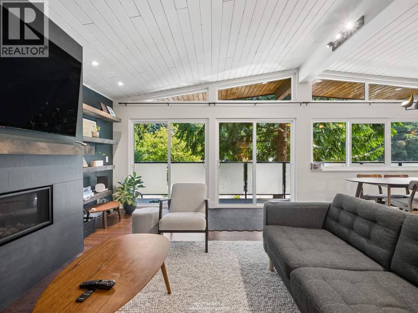 4651 HOSKINS ROAD, North Vancouver