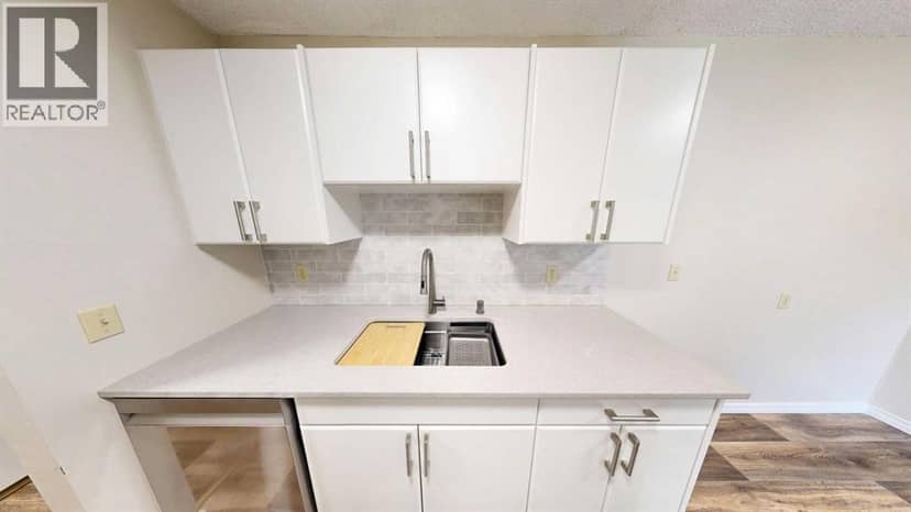 107, 405 Columbia Boulevard W, Lethbridge, photo 8