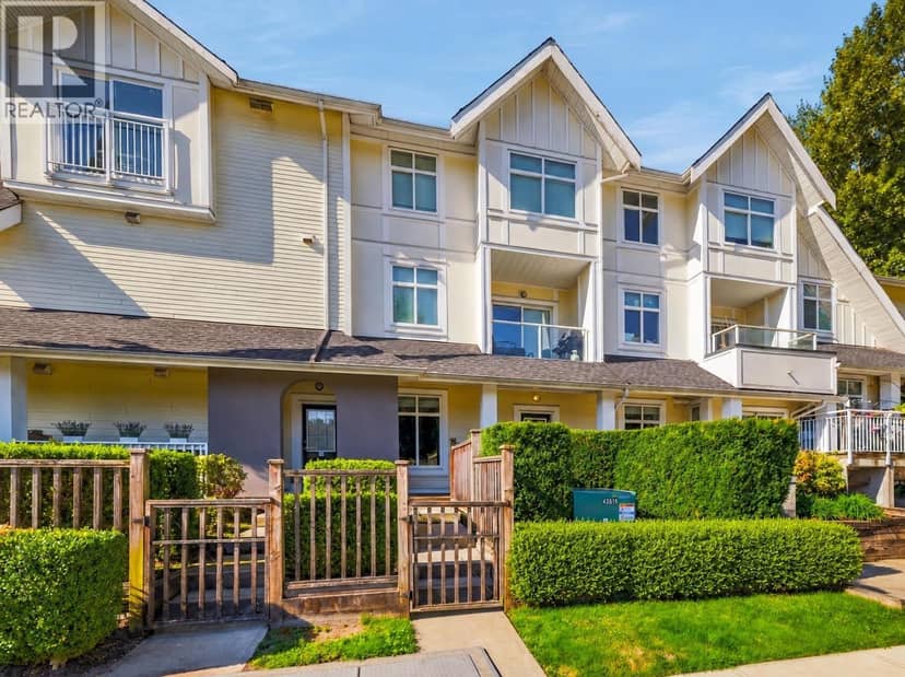 32 6965 HASTINGS STREET, Burnaby
