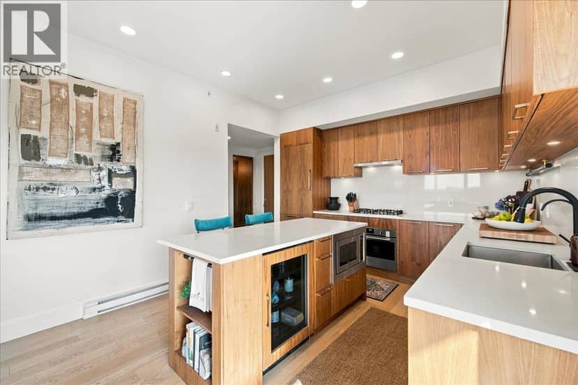 602 2550 Garden Drive, Vancouver, photo 3