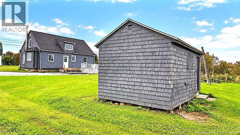 275 rue Acadie, Grande-Anse, photo 3