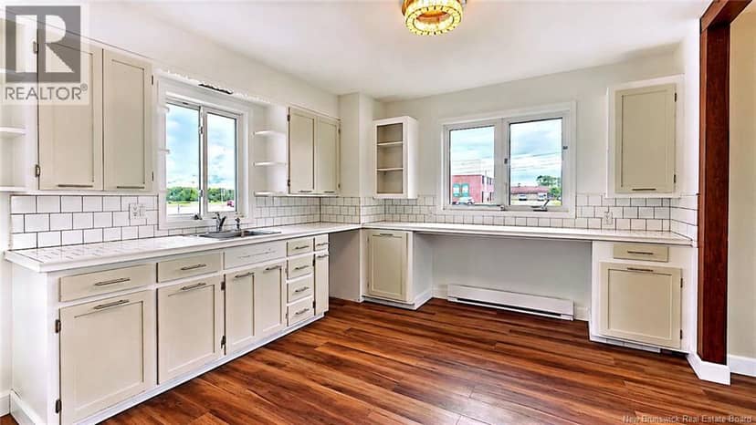 275 rue Acadie, Grande-Anse, photo 4