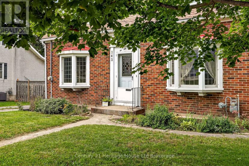 143 Charles Street E, Ingersoll, photo 4