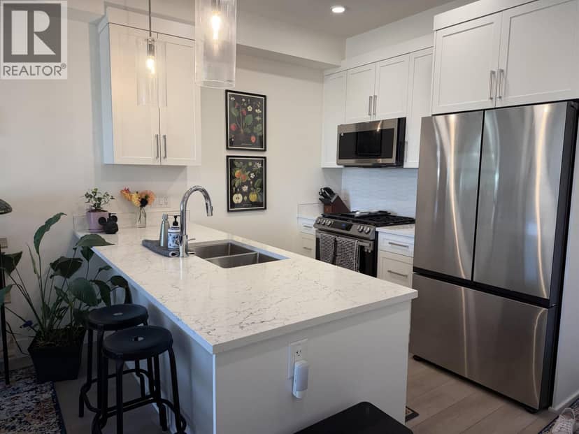 308 22633 SELKIRK AVENUE, Maple Ridge
