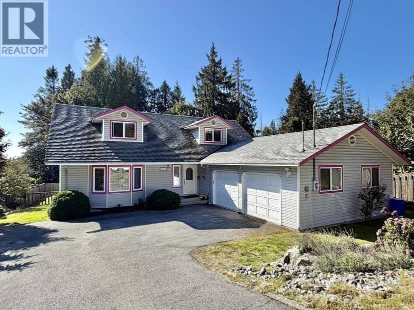 1073 GRANDVIEW ROAD, Gibsons