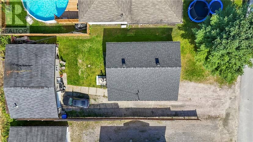 439 Mageau, Sturgeon Falls, photo 6