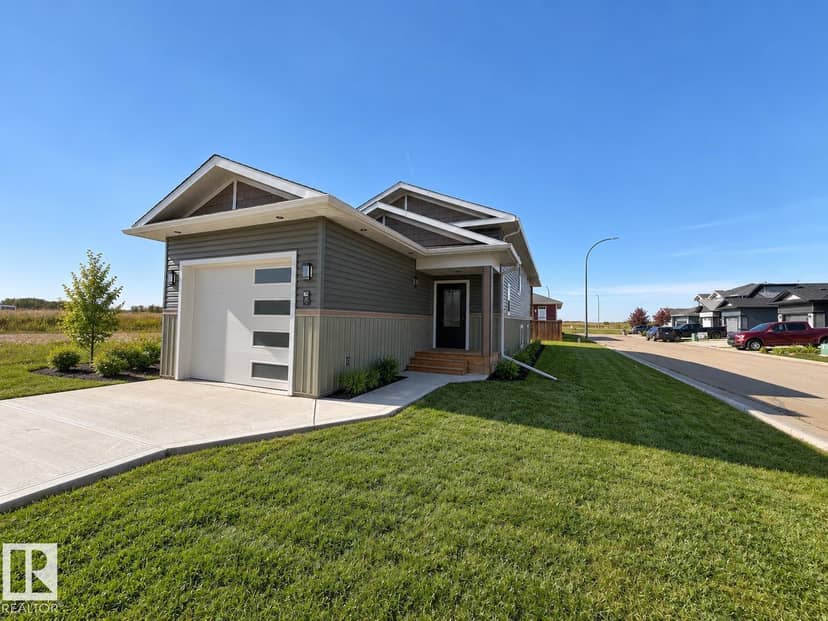 27 Whitetail CV, Mundare