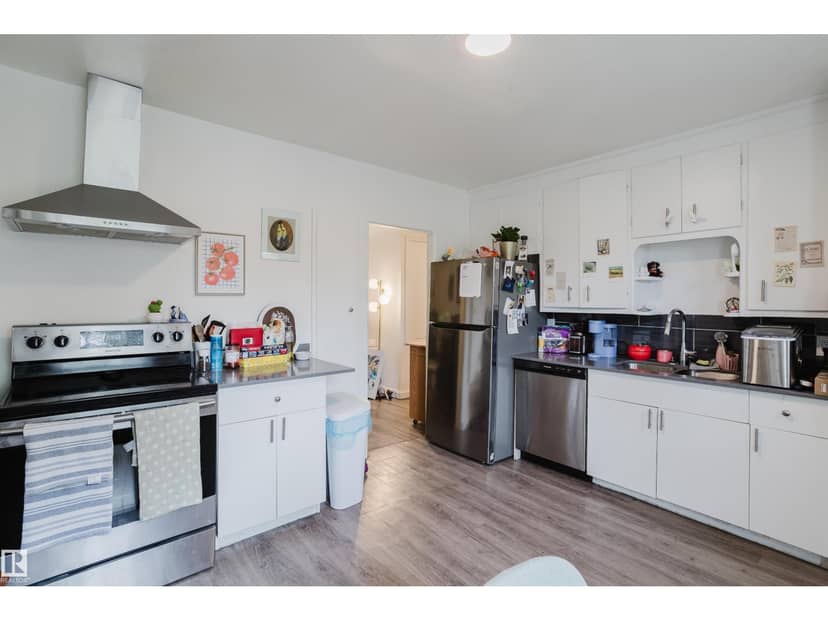11134 11138 116 ST NW, Edmonton, photo 6