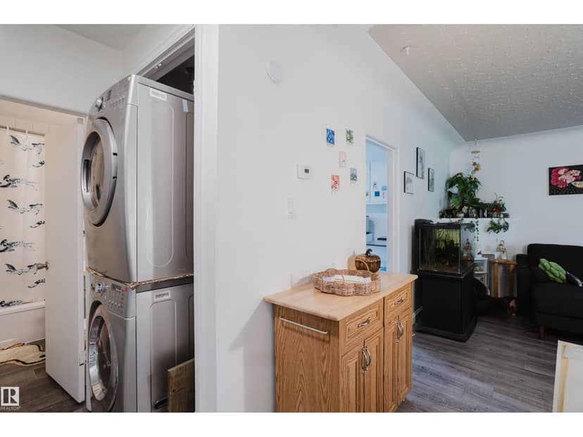 11134 11138 116 ST NW, Edmonton, photo 8